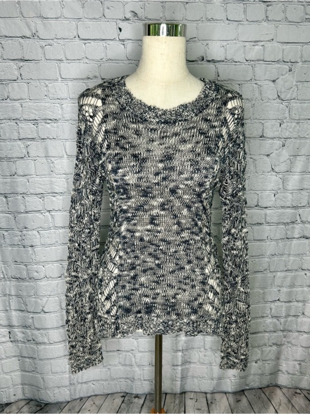 Womens Chunky Knit Sweater Medium Navy Cream Marled Cable Boho Cozy Pullover